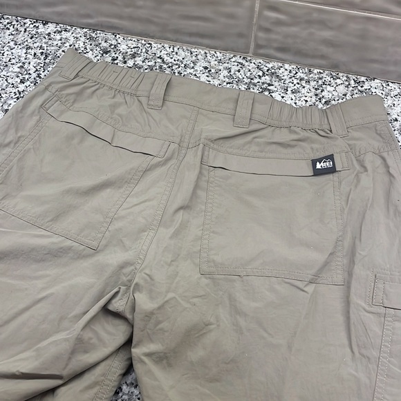 REI Co-op Sahara Fit Convertible Pants- Size 36x28 - Picture 3 of 7